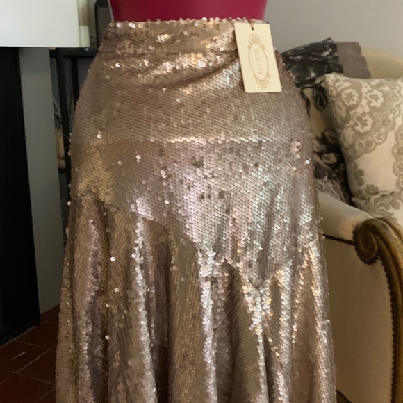 NWT Joyfolie Mia Joy Carol Skirt Sequin Matte Gold Knee Length Bohemian Glam - Picture 4 of 6